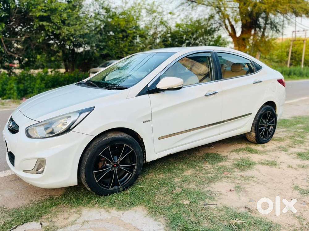 Hyundai Verna 2013 Diesel 128000 Km Driven