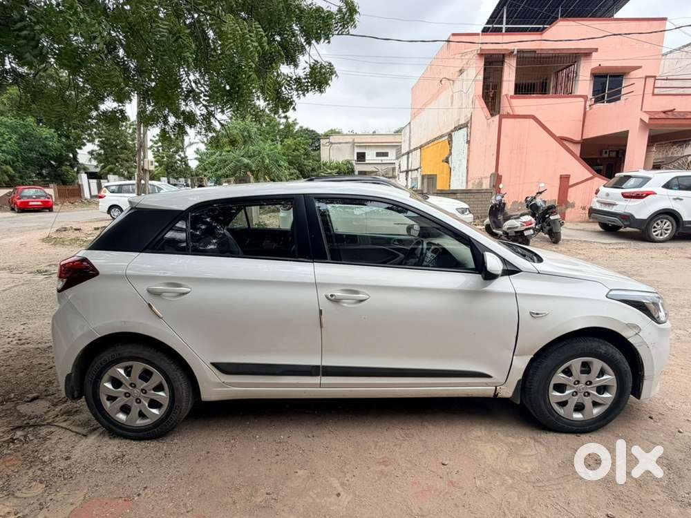 Hyundai Elite I20 Petrol 34700 Km Driven