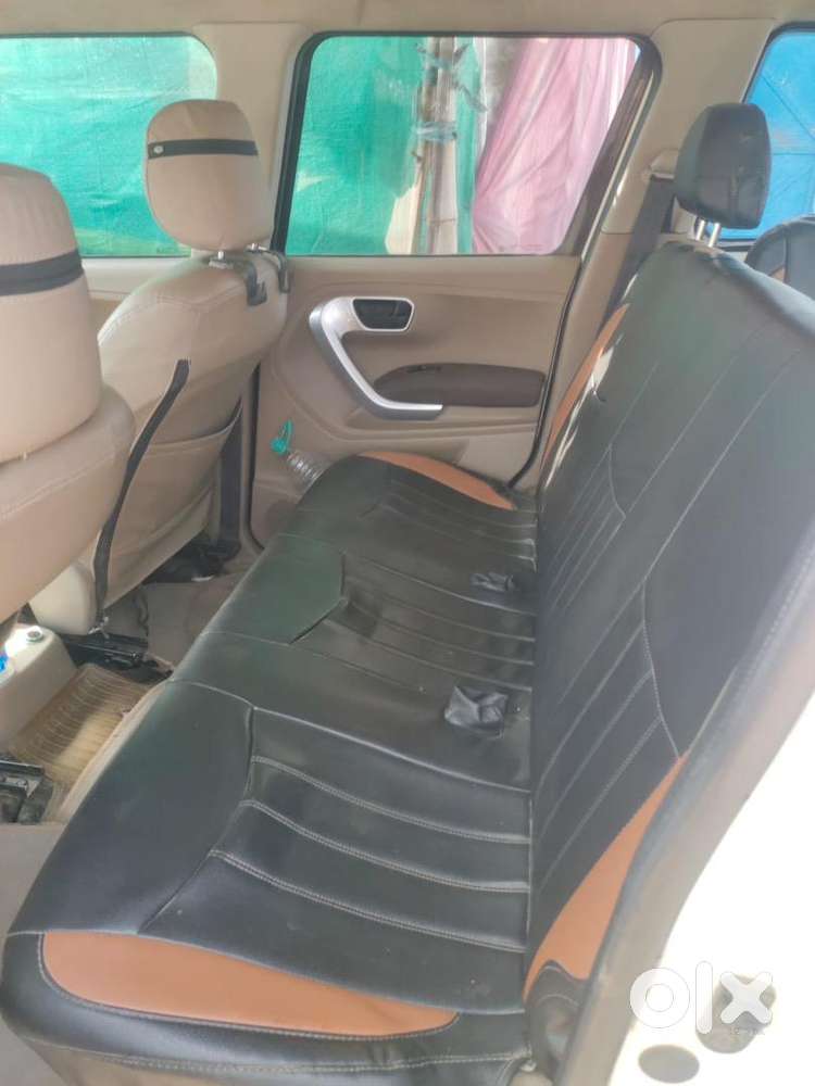 Mahindra Tuv 300 2017