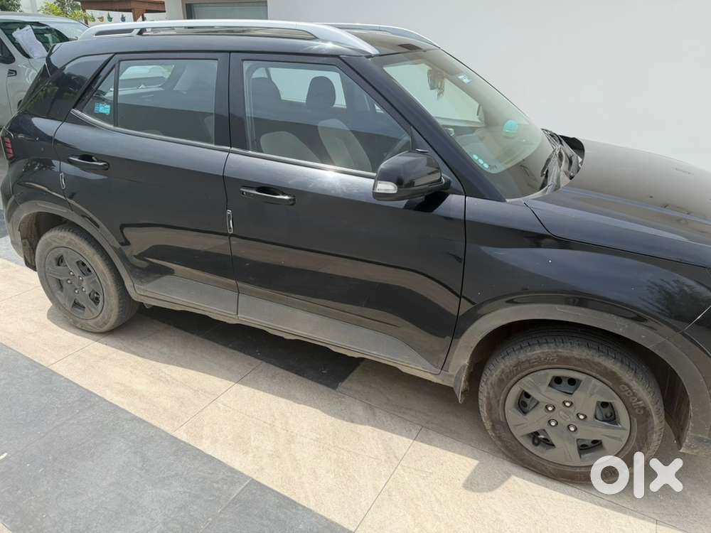 Hyundai Venue Sx2023 1st Owner Genuine 53191 Km Execellent Condition
