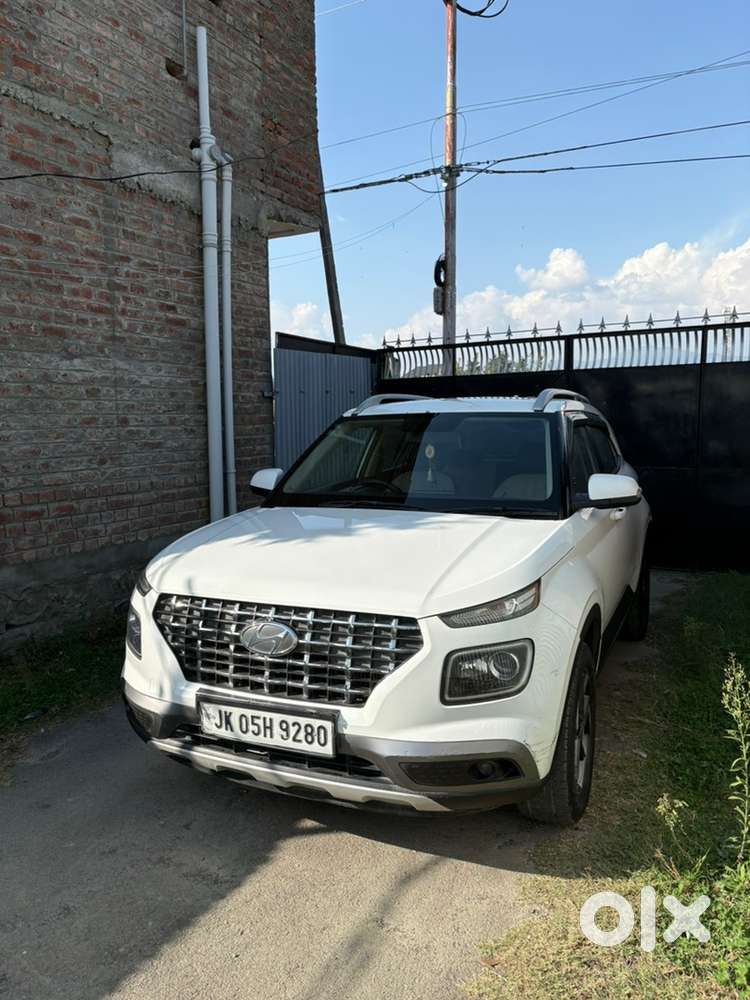 Hyundai Venue Petrol 2019