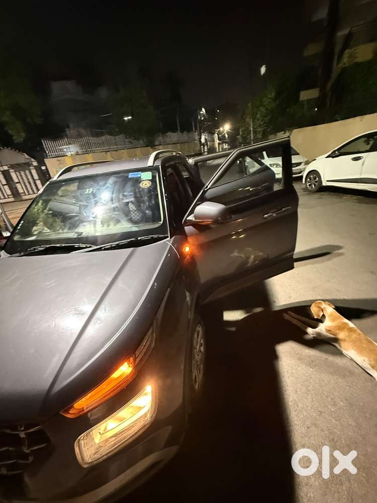 Hyundai Venue Petrol 2019