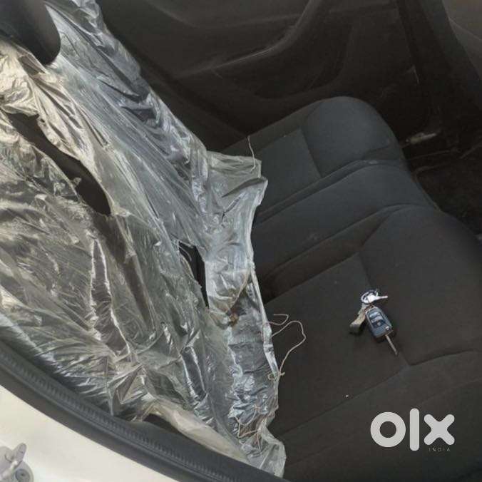 Tata Nexon Smart Plus1.2 Revotron Petrol 5 Mt, 2024, Petrol