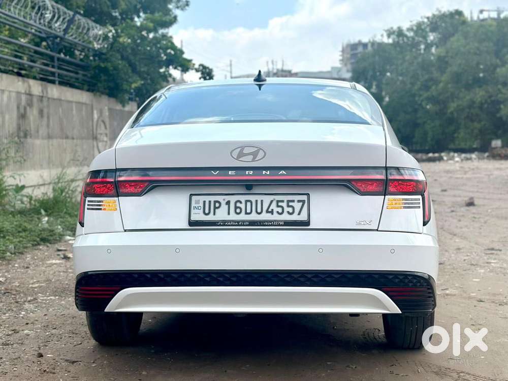Hyundai Verna 1.5 Sx Ivt, 2024, Petrol