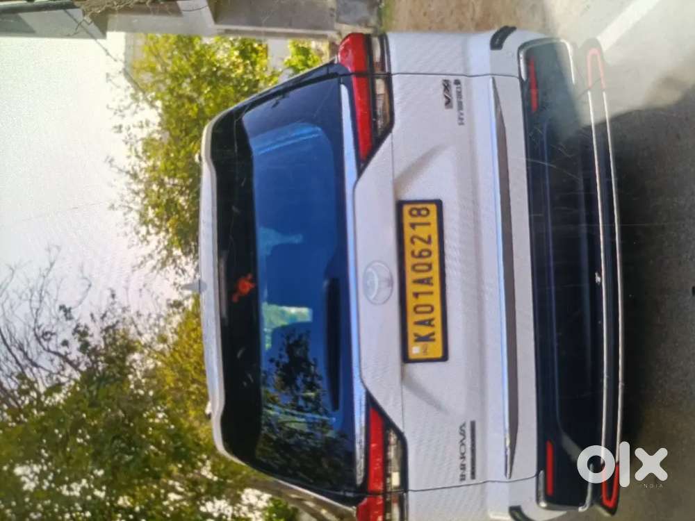 Toyota Innova Hycross 2024 Last Owner