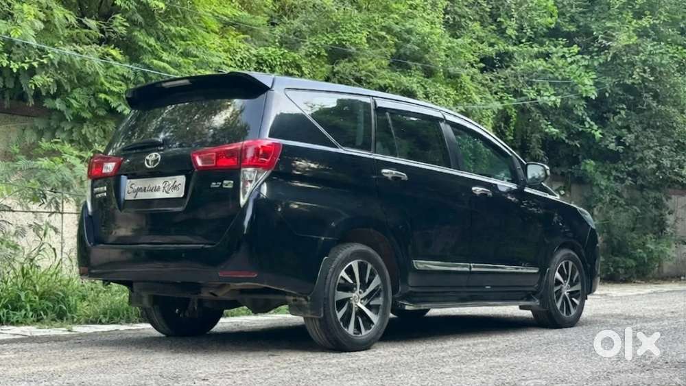 Toyota Innova Crysta 2.7 Zx At, 2022, Petrol