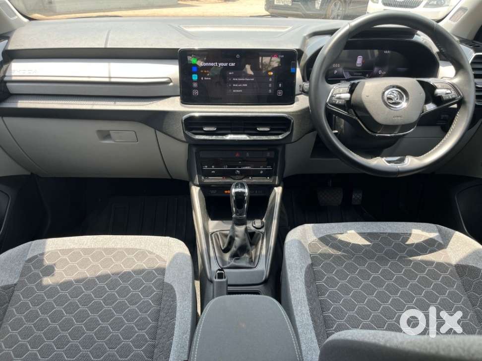 Skoda Kylaq Signature At, 2025, Petrol