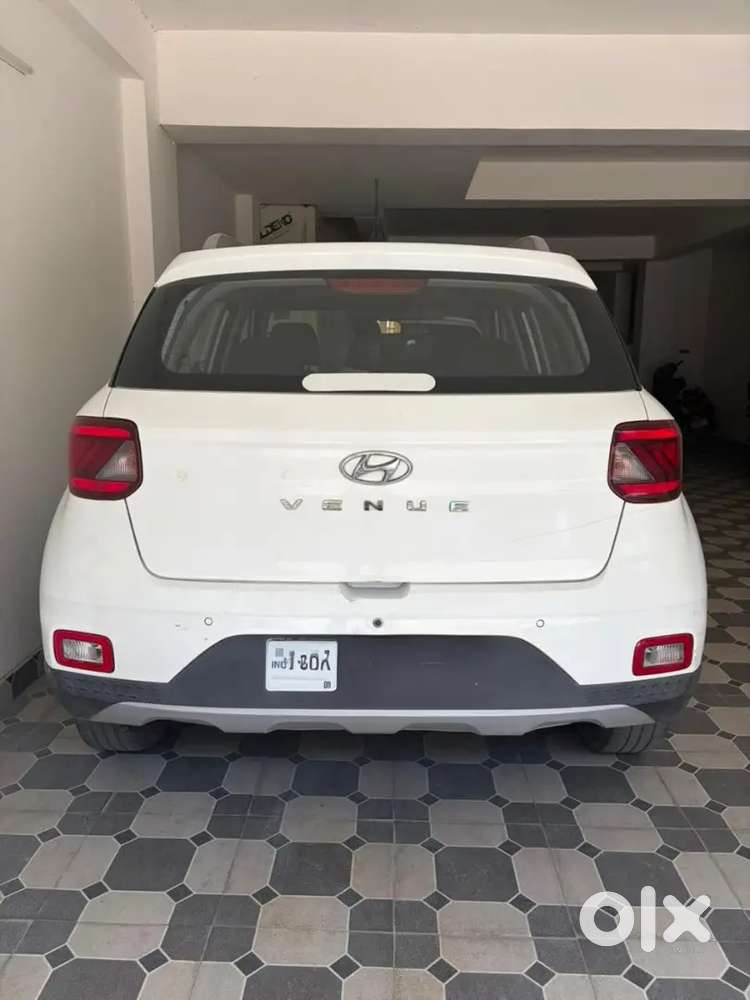 Hyundai Venue 2020 Petrol 36675 Km Driven