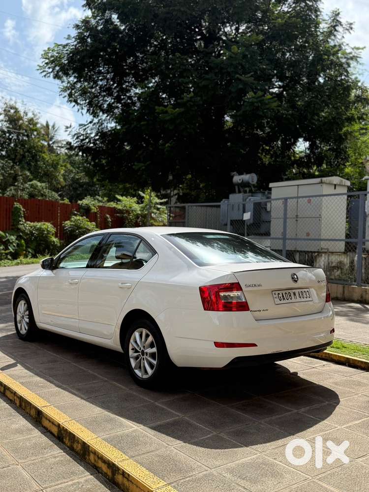 2015 Skoda Octavia Tsi At
