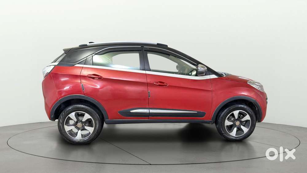 Tata Nexon 1.2 Revotron Xza Plus, 2018, Petrol