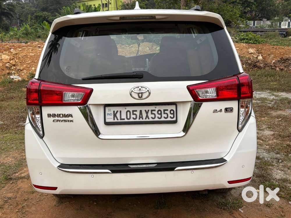 Perfect Family Suv: Toyota Innova Crysta In Mint Condition