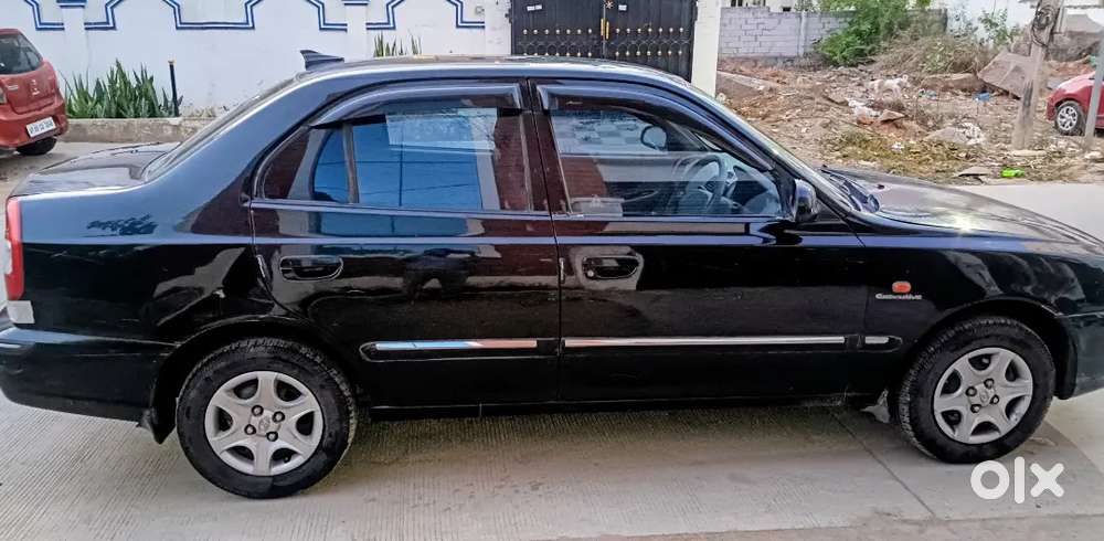 Accent Executive 2011 Single Hand