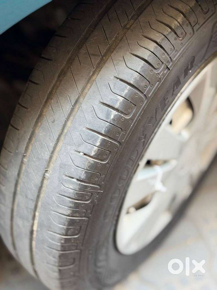 Maruti Suzuki Swift Dzire 1.2 Vxi Bsiv, 2015, Petrol