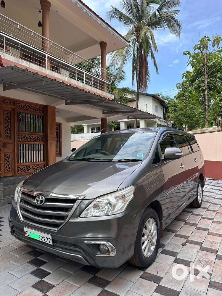 Toyota Innova 2012 Diesel Well Maintained
