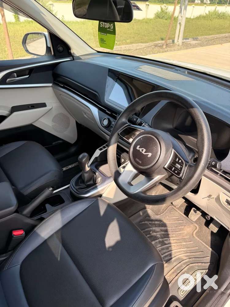Kia Carens 1.5 Premium 7 Str, 2024, Petrol