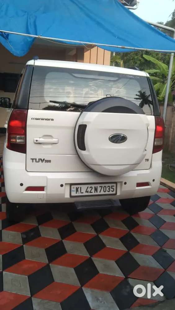 Mahindra Tuv 300 2017 Variant