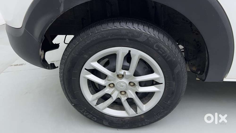 Renault Triber Rxt, 2022, Petrol