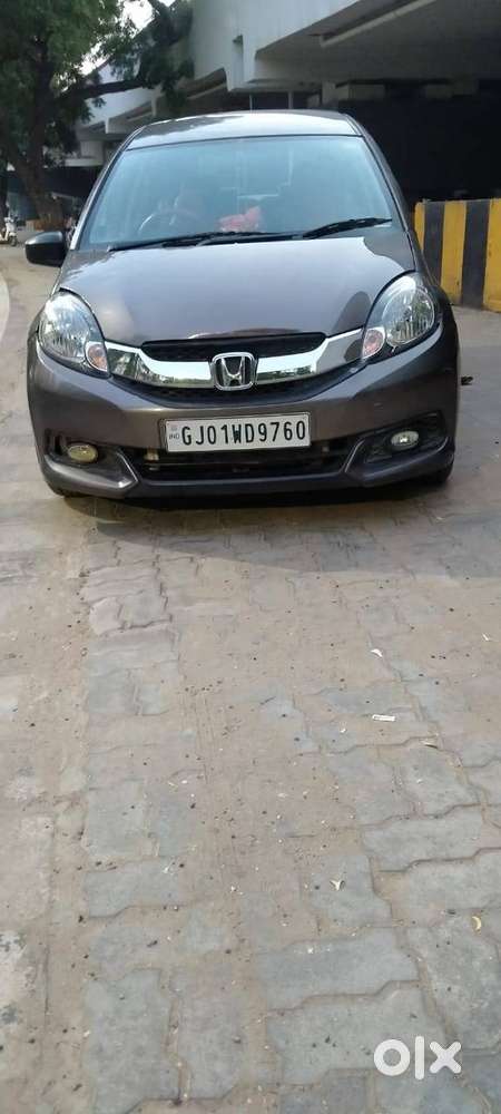 Honda Mobilio V Diesel 2014  Family Car अच्छी Condition -urgent Sale