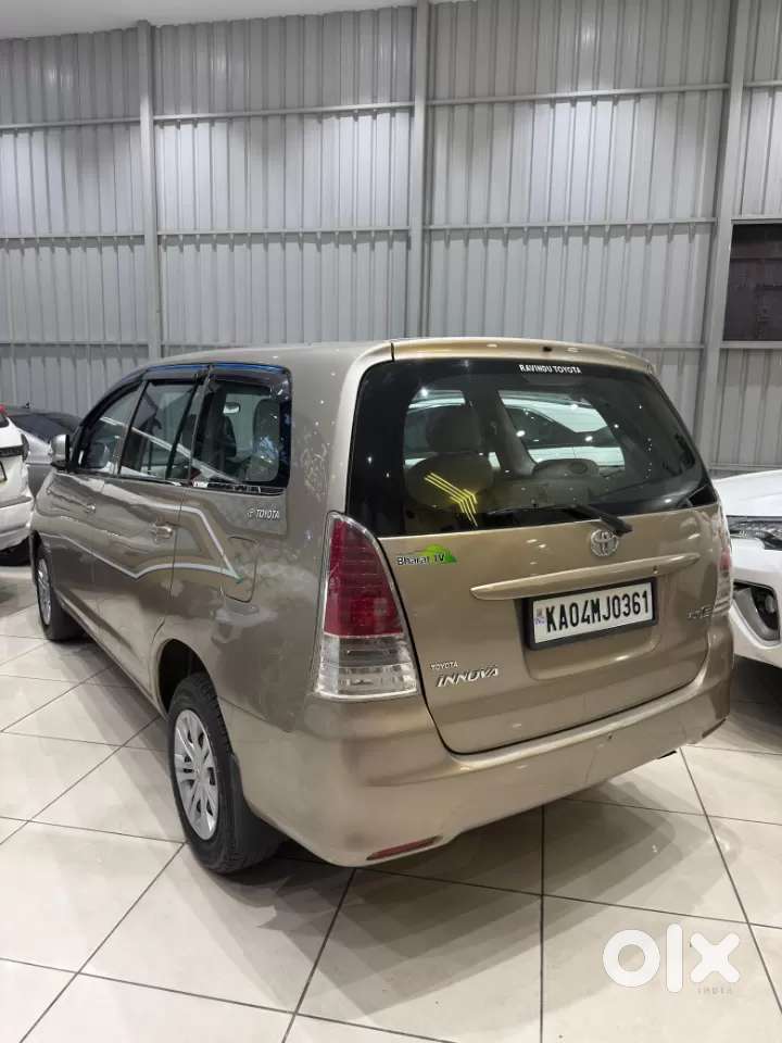 Toyota Innova 2.5 Vx 7 Seater Bs Iv, 2011, Diesel