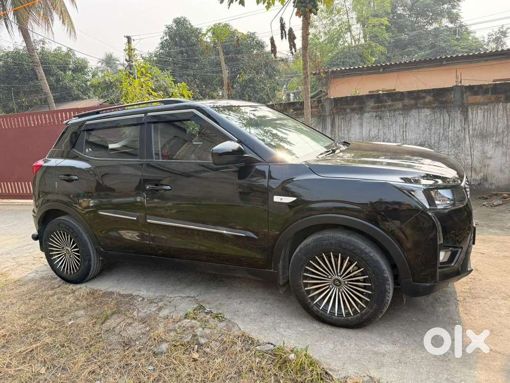 Mahindra Petrol Car 2024