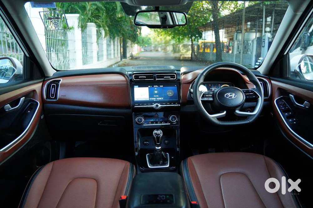 Hyundai Alcazar Platinum, 2023, Petrol