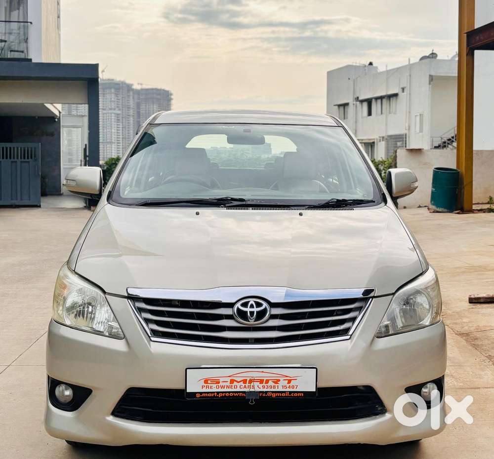 Toyota Innova 2.5 Ev Diesel Ms 8 Str Bsiii, 2012, Diesel