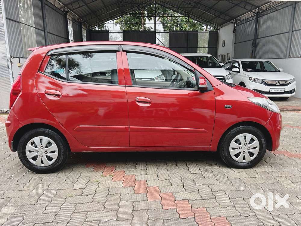 Hyundai I10 Sportz At, 2013, Petrol