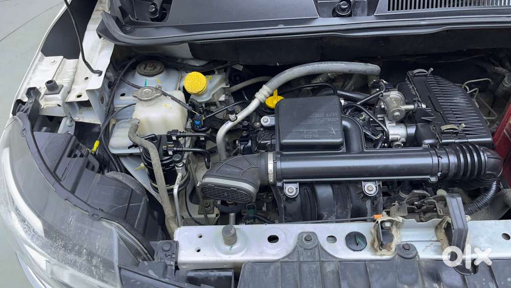 Renault Triber 1.0 Rxz Dual Tone, 2021, Petrol