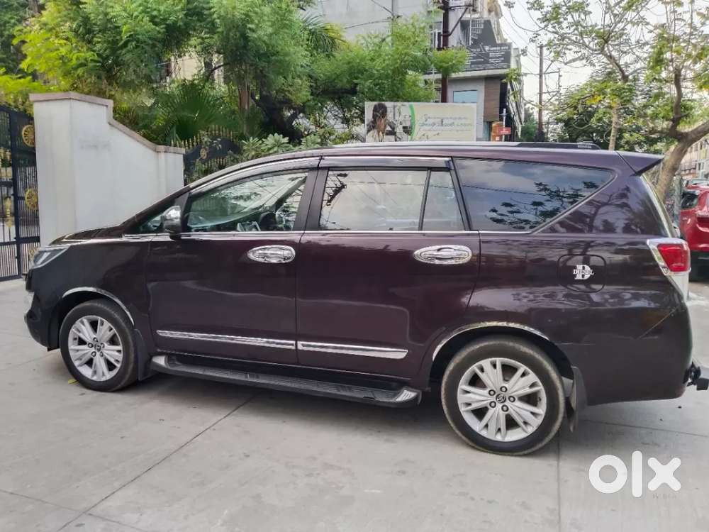 Toyota Innova Crysta 2.8 Zx At 7 Seater, 2018, Diesel