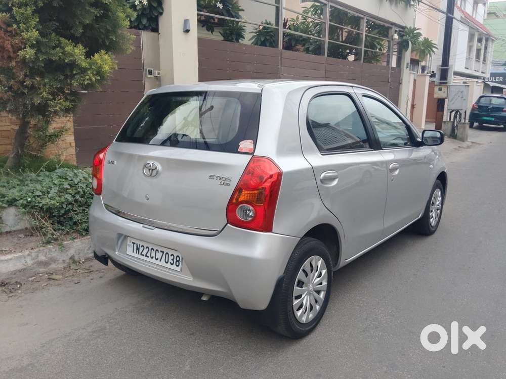 Toyota Etios Liva G, 2012, Petrol