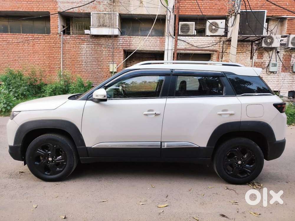 Maruti Suzuki Brezza 1.5 Zxi Smart Hybrid, 2024, Petrol
