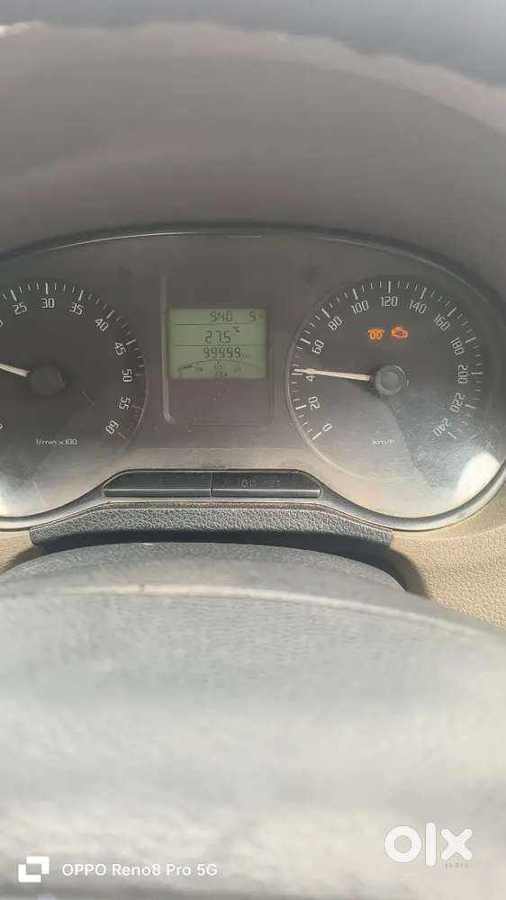 Skoda Rapid Elegance 2013