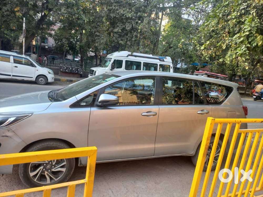 Toyota Innova Crysta 2.4 G Mt 8s, 2022, Diesel