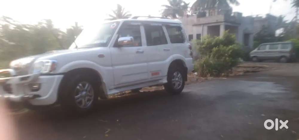 Mahindra Scorpio Classic 2011