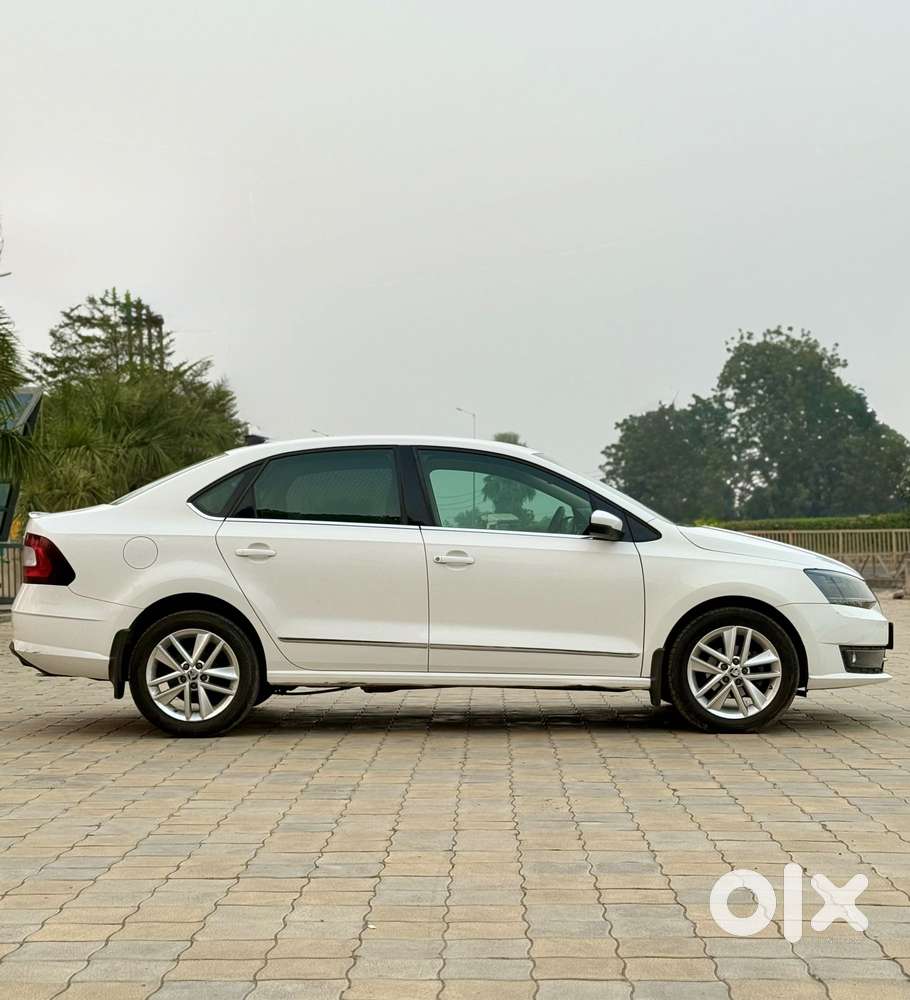 Skoda Rapid 1.0 Tsi Automatic, 2021, Petrol