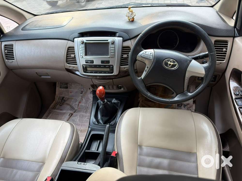 Toyota Innova 2015 Diesel 183000 Km Driven