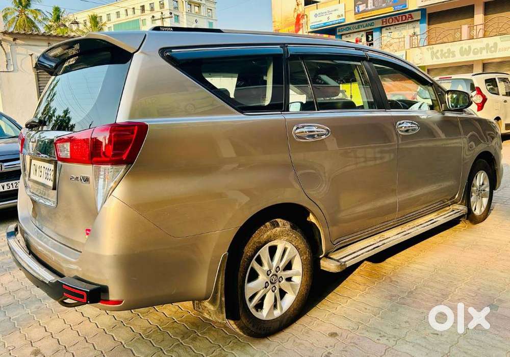 Toyota Innova Crysta 2.4 V 7 Str, 2016, Diesel