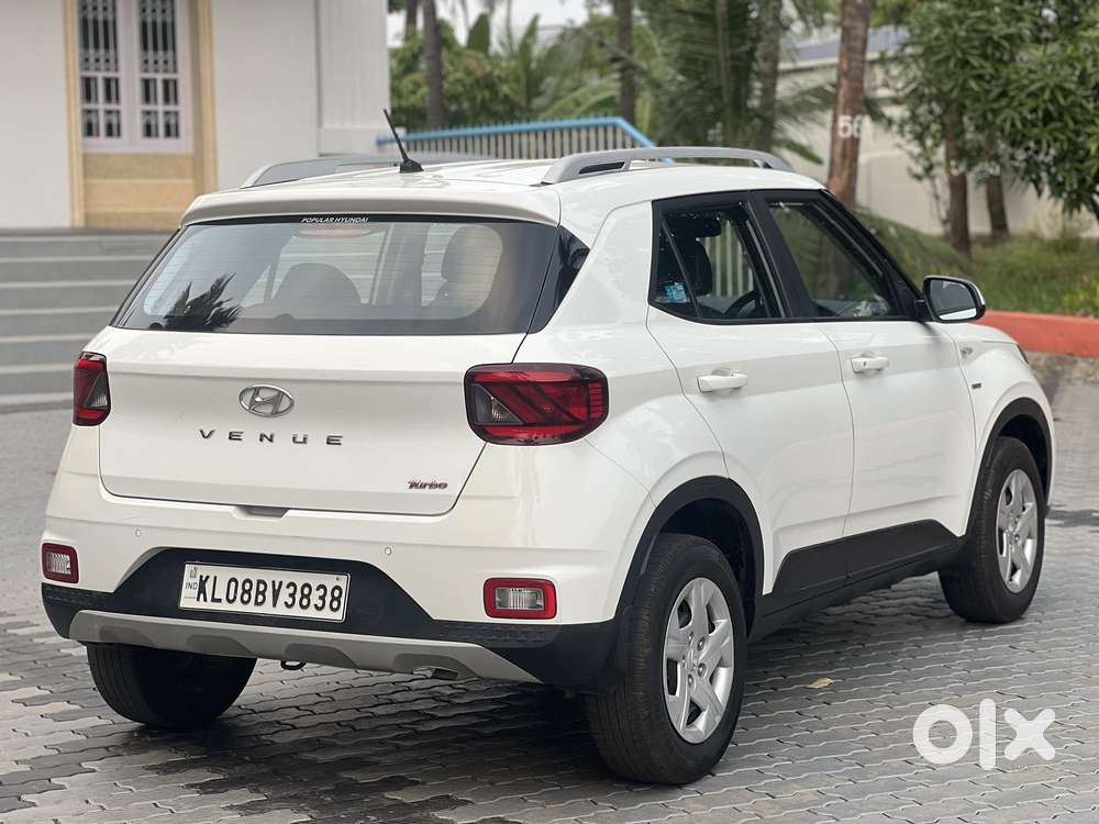 Hyundai Venue S Turbo Dct, 2020, Petrol