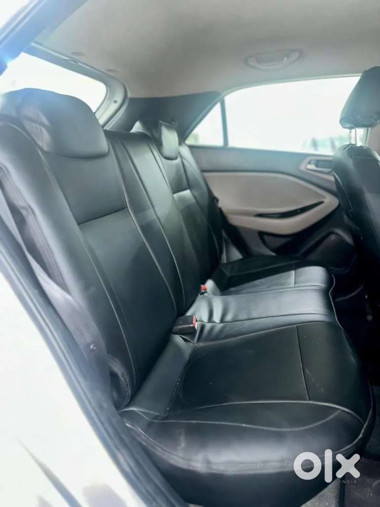 Hyundai Elite I20 1.2magna Executive At, 2018, Petrol