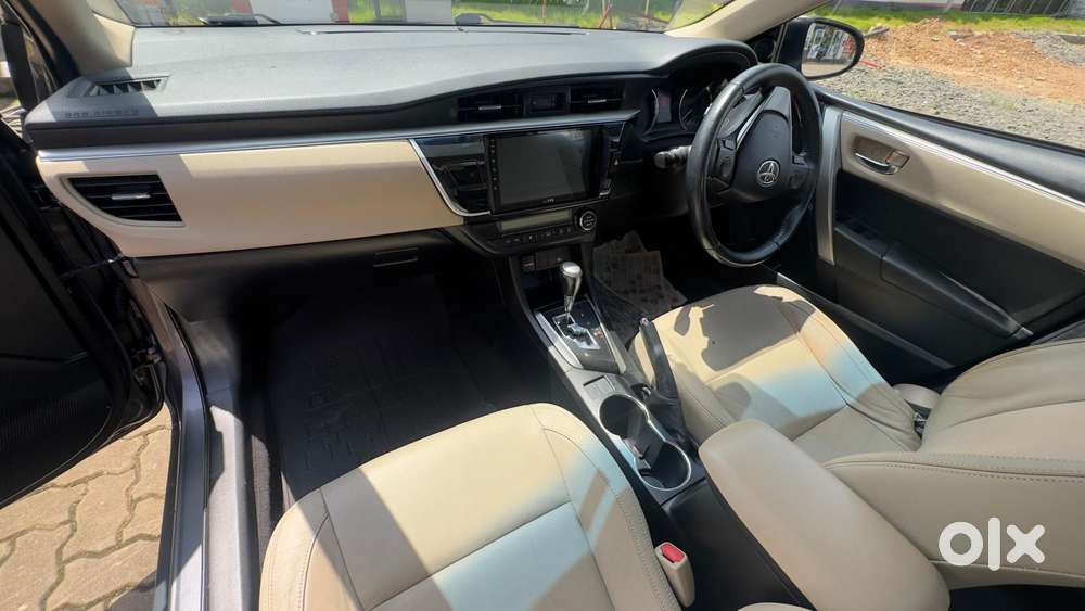 Toyota Corolla Altis Vl At, 2015, Petrol