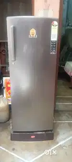 Fridge it's new condition