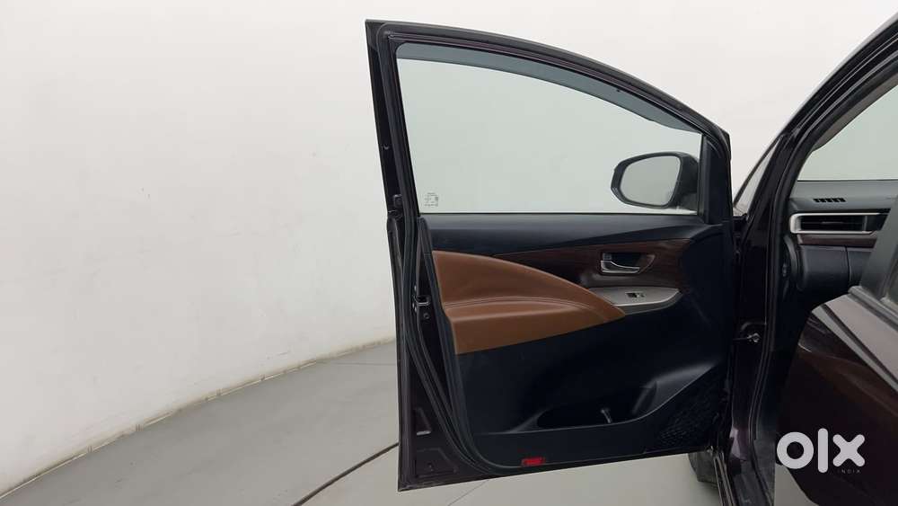 Toyota Innova Crysta 2.8 Gx At 8s, 2018, Diesel