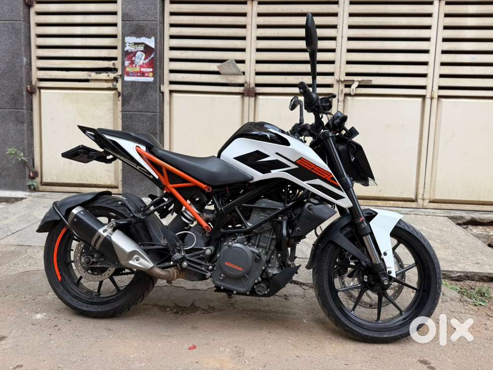 Duke 250 2018 January model Motorcycles 1816037704