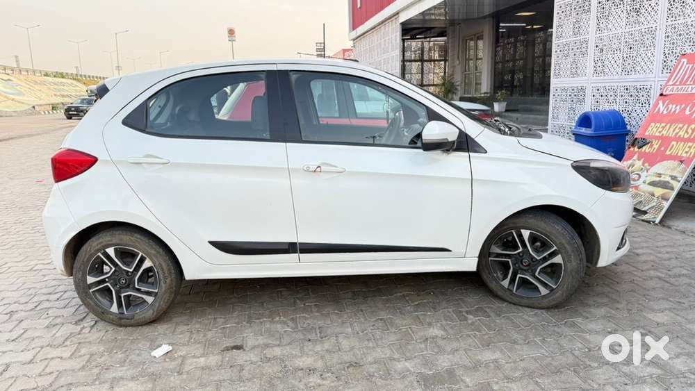 Tata Tiago Petrol 2019