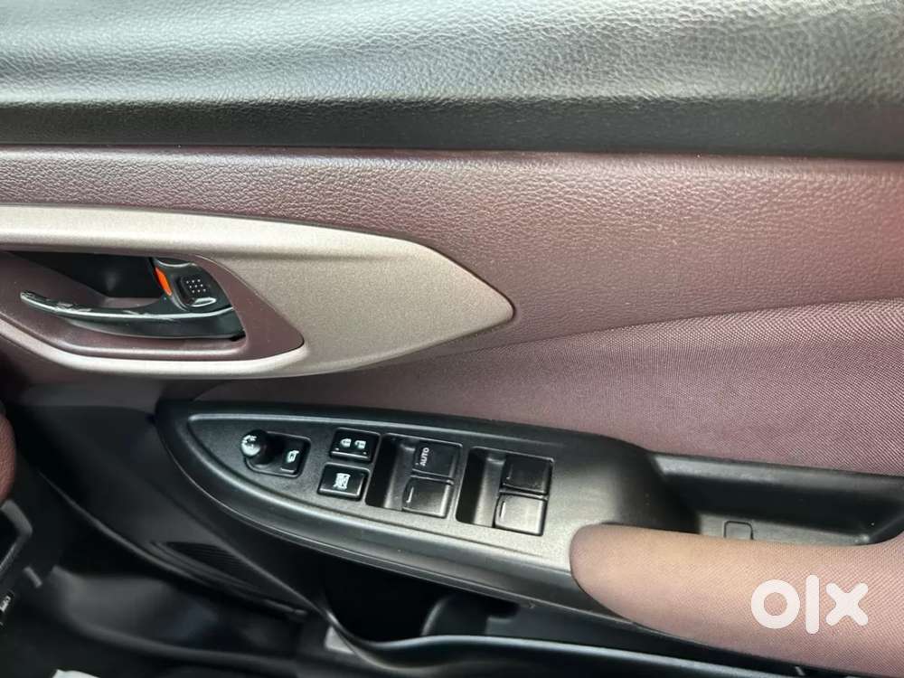 Maruti Suzuki Fronx Delta Plus 1.2l Ags, 2023, Petrol