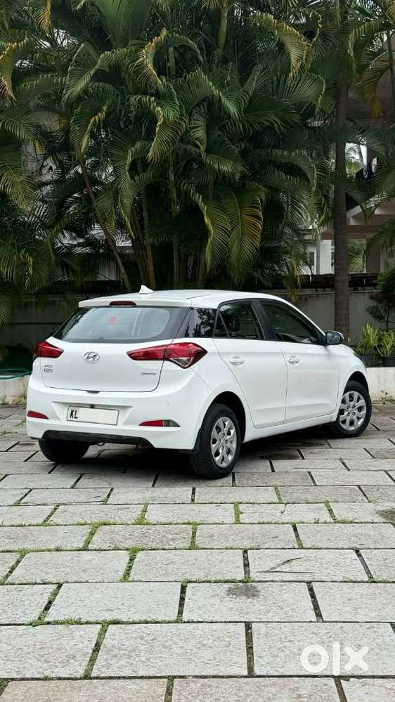Hyundai I20 Petrol Spotz, 2017, Petrol