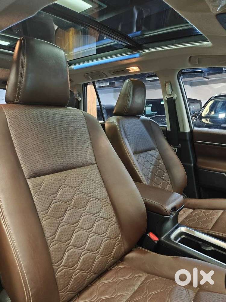 Toyota Innova Hycross 2.0 Zx (o) Hybrid 7 Str, 2024, Petrol