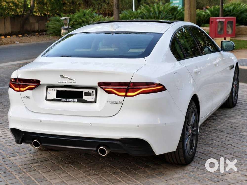 Jaguar Xe Pure, 2021, Petrol