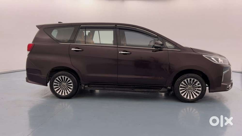 Toyota Innova Crysta 2.4 G Plus Mt 8 Str, 2019, Diesel