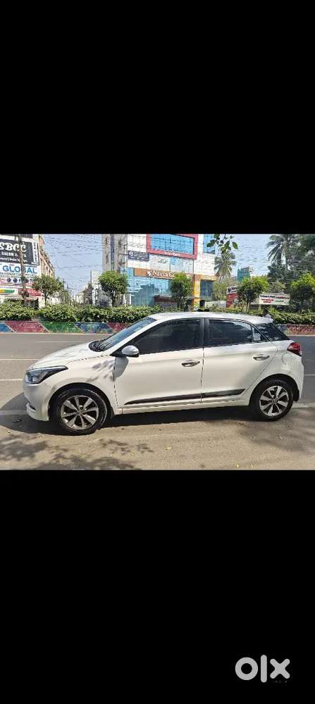 Hyundai Elite I20 Diesel 2016 Top-end Model Less Driven Showroom Track